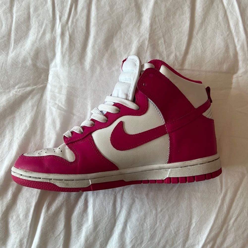 nike pink prime dunks